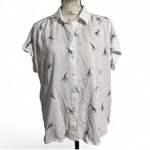 Jane and‎ Delancey Giraffe Novelty Print Button-Up Short Sleeve Shirt Top Medium
